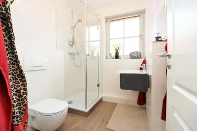 Ein Badezimmer in der Unterkunft Oewern Diek App 13