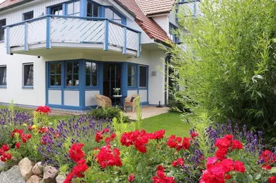 Ein Garten an der Unterkunft Oewern Diek App 25