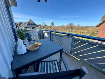 Ein Balkon oder eine Terrasse in der Unterkunft Oewern Diek App 30