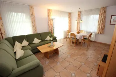 Ein Sitzbereich in der Unterkunft Wohnpark Strandstraße App 06