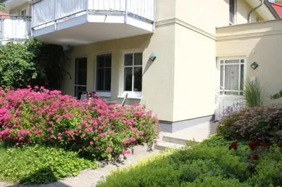 Ein Garten an der Unterkunft Wohnpark Strandstraße App 09